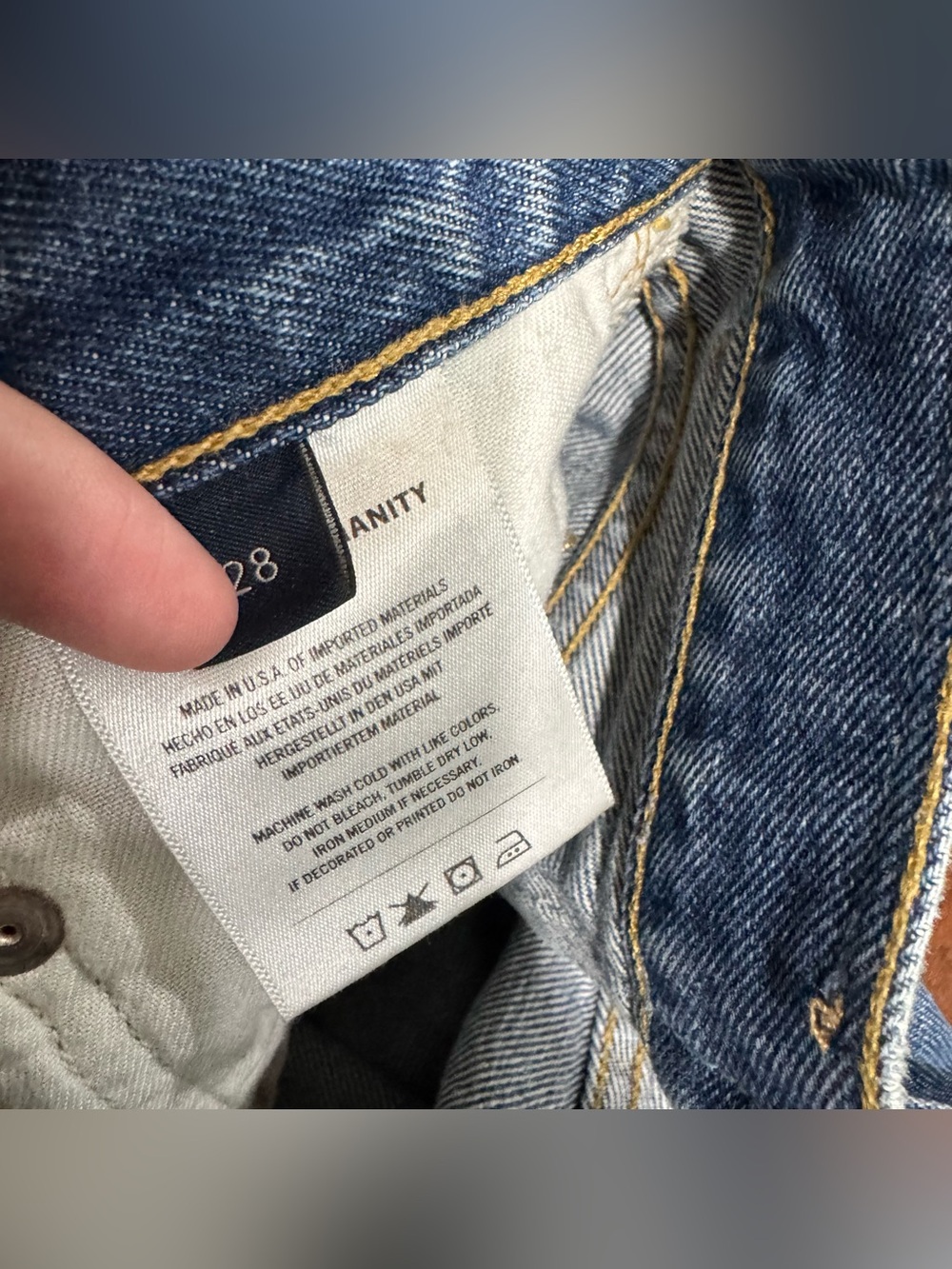 Citizens of Humanity Horseshoe Barrel Leg Jeans in Magnolia wash Size 28 - Picture 6 of 10